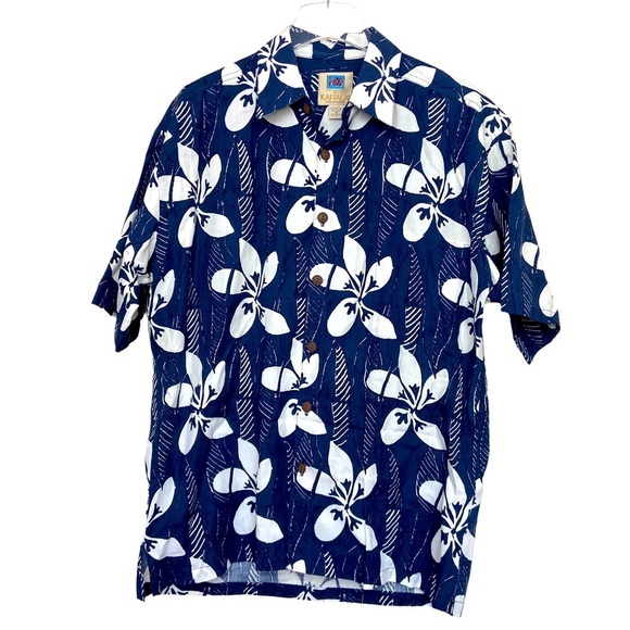 AVI Collection by Kahala Hawaiian Islands. Blue and White Floral Button Up Shirt - Picture 5 of 5